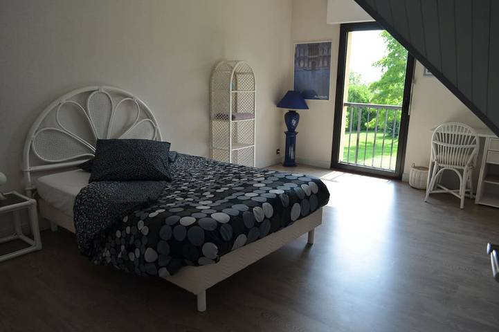 Location de vacances pour 10 personnes, avec balcon ainsi que sauna et jardin à Fresnay-sur-Sarthe - 4