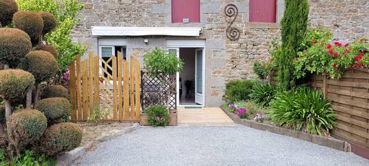 Gîte pour 4 personnes, avec jardin et terrasse à Mont-Dol