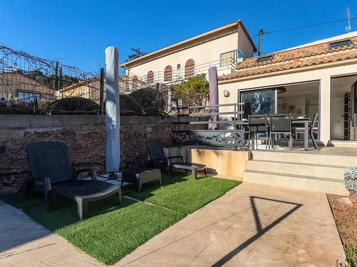 Villa pour 6 personnes, avec Terrasse et Jardin