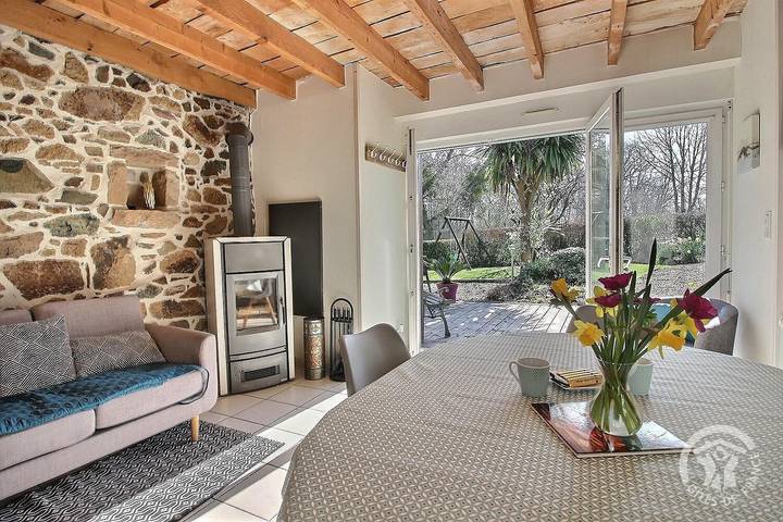 Gîte pour 4 personnes, avec terrasse et sauna ainsi que jacuzzi et jardin, animaux acceptés dans Lamballe-Armor - 4