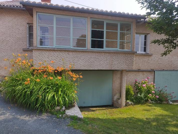 Gîte pour 6 personnes, avec terrasse et jardin, animaux acceptés à Eyzerac