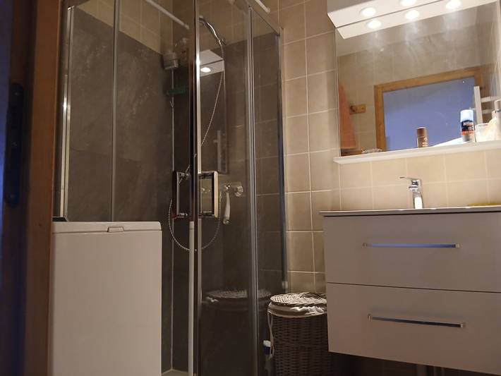 Ganze Wohnung, Charmante Wohnung für 4 Personen, 2 Schlafzimmer, Terrasse, TV, Garagenparkplatz in Crest-Voland, Albertville und Umgebung
