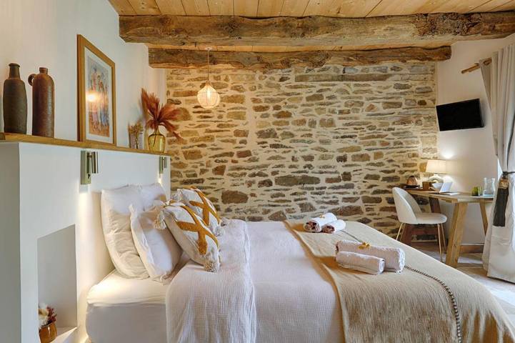 Maison d’hôte pour 6 personnes, avec terrasse et piscine ainsi que jardin et vue dans le Morbihan - 3