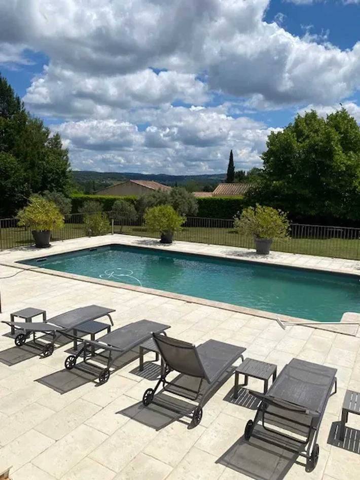 Location de vacances pour 8 personnes, avec piscine et terrasse à La Tour-d'Aigues - 2