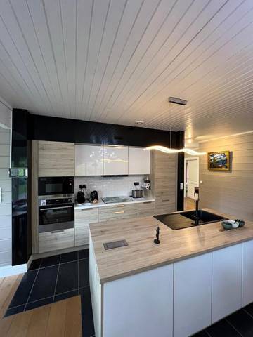 Cottage pour 6 personnes, avec jardin ainsi que vue et terrasse à Yvrac