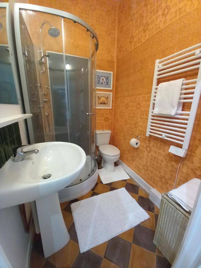 Gîte pour 3 personnes, avec terrasse à Pontrieux - 2
