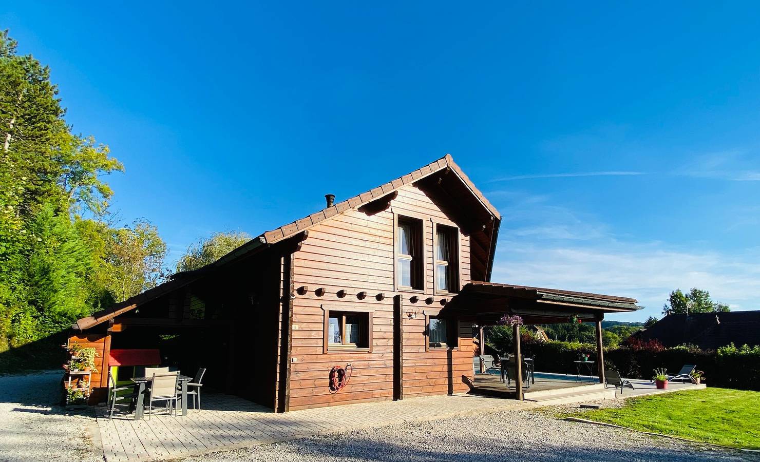 Chalet « Des Lacs » avec piscine privée, terrasse privée et Wi-Fi in Marigny (Jura), Jura