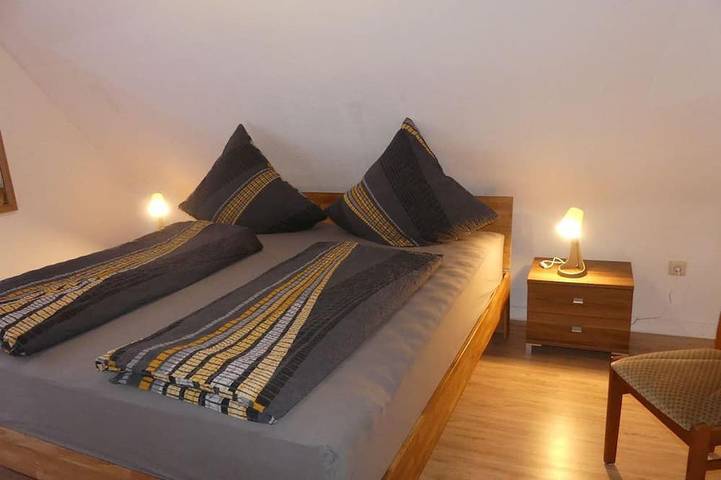 Ferienwohnung für 5 Personen, mit Balkon und Garten