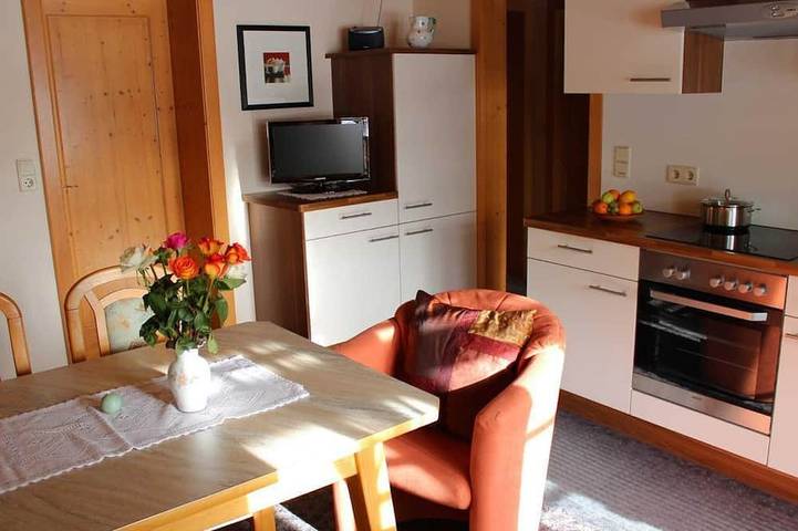 Apartmenthotel für 4 Personen, mit Garten und Balkon sowie Sauna - 1