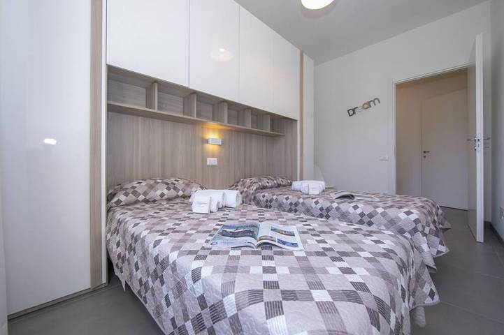 Ferienwohnung für 5 Personen, mit Terrasse und Garten in Marina di Massa - 3