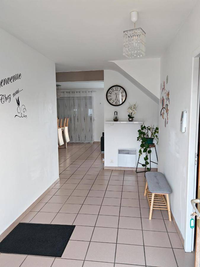 Gîte pour 8 personnes, avec Terrasse et Piscine à Puyoô