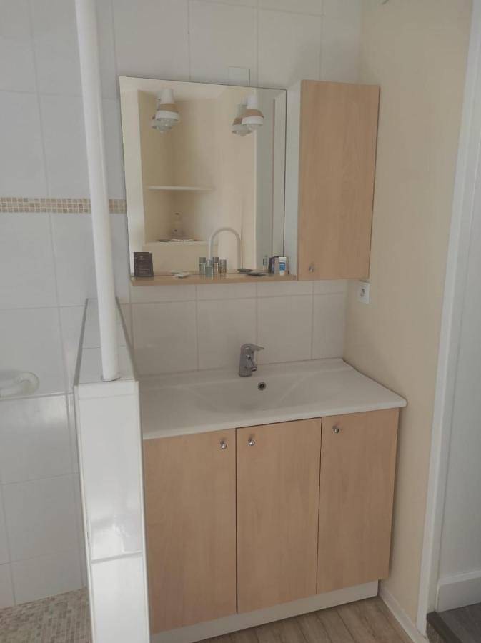 Appartement entier, F1 Chez Ademax in Saint-Lô, Région de Saint-Lô