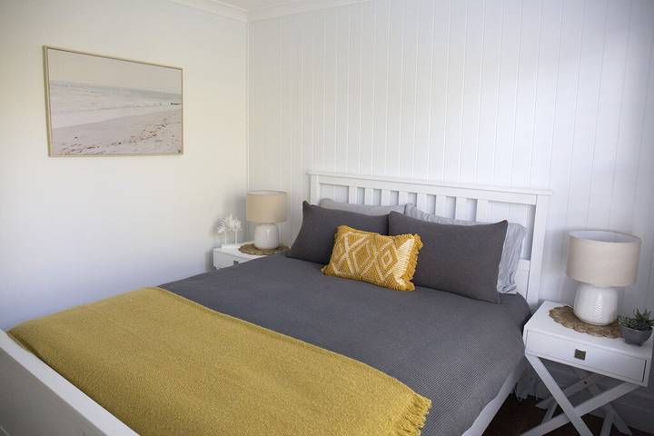 Holiday home for 8 people, with balcony in Venus Bay