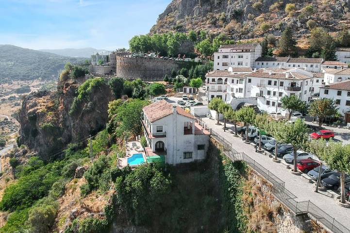 Chalet pour 12 personnes, avec balcon - 1