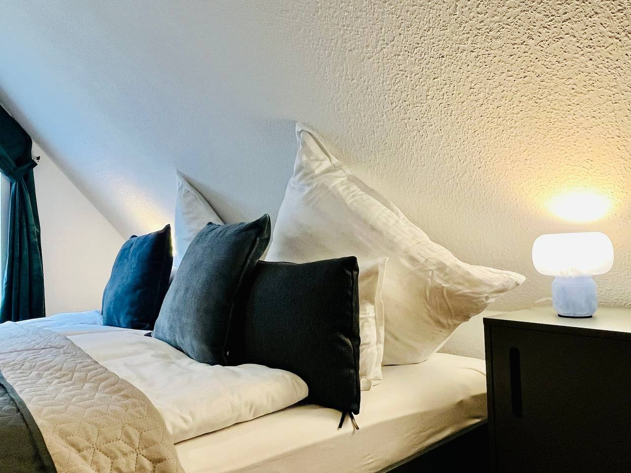 Ganze Ferienwohnung, Aycatcherhomes - Bigliving I 3 Bedrooms I 7 Persons I 2Bathrooms I Toplocation I Old City I Maisonette Boutique App Luna in Marburg, Lahntal