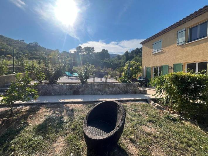 Location de vacances pour 5 personnes, avec jardin et vue à Carros - 4