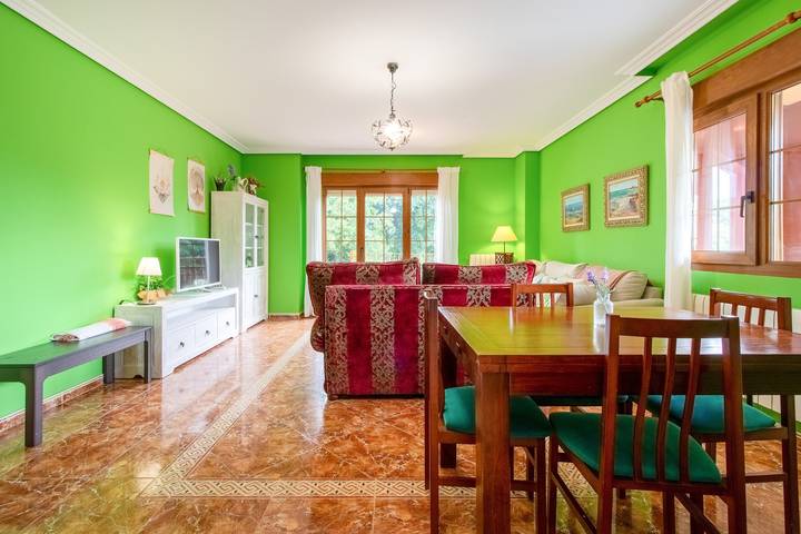 Apartamento de vacaciones para 12 personas, con balcón, Se admiten mascotas en Valle del Miera - 3