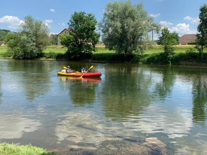 Parc de vacances pour 2 personnes, avec piscine et jardin à Arc-et-Senans - 4