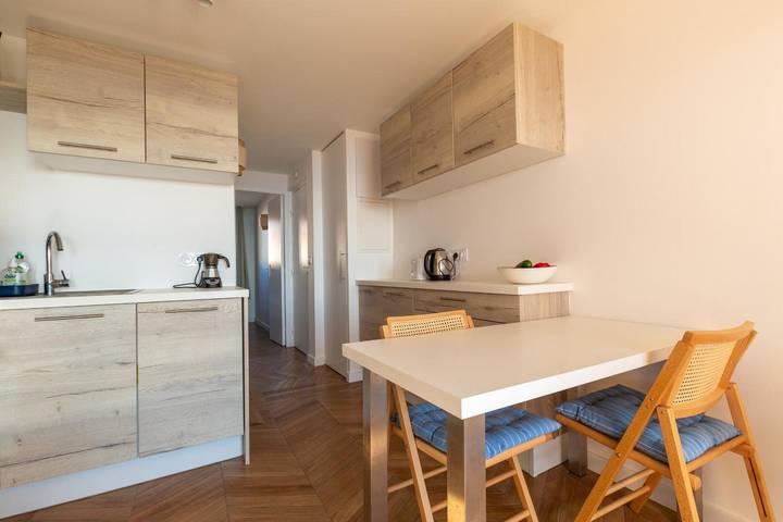 Hel lejlighed, Apartment 'Vue Mer Et Jardin' with Sea View, Wi-Fi and Air Conditioning in Théoule-sur-Mer, Massif de l'Esterel
