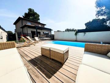 Gîte pour 8 personnes, avec piscine et jardin à Boisseron