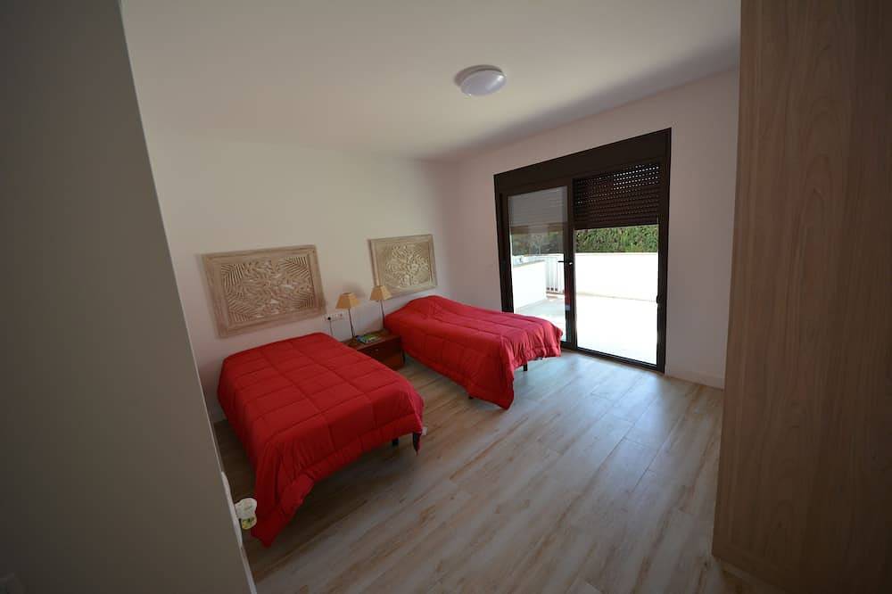 Villa Méditerranéenne sur la Montagne de L'albir Proche Commerces et Plage in L'Albir, Alfàs del Pi