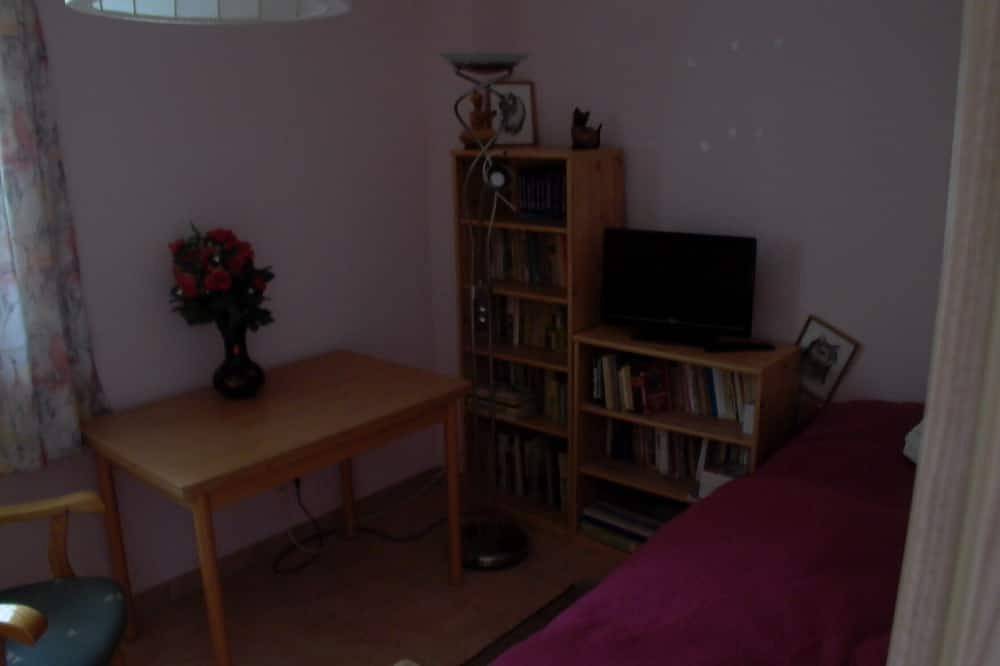 Ganze Wohnung, Villa  Alexa  Ferienwohnung   -  familienfreundlich und auch mit Haustieren in Woltersdorf, Region Oder - Spree