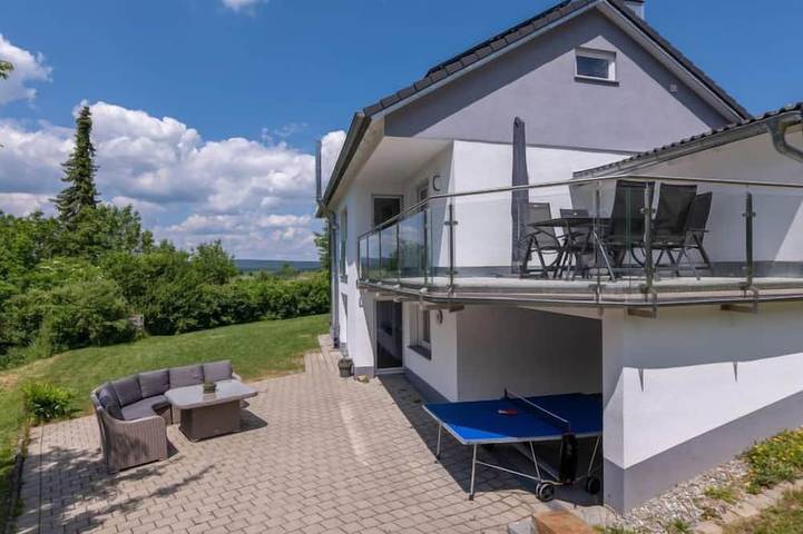 Ferienhaus für 9 Personen, mit Balkon/Terrasse und Terrasse, mit Haustier - 1