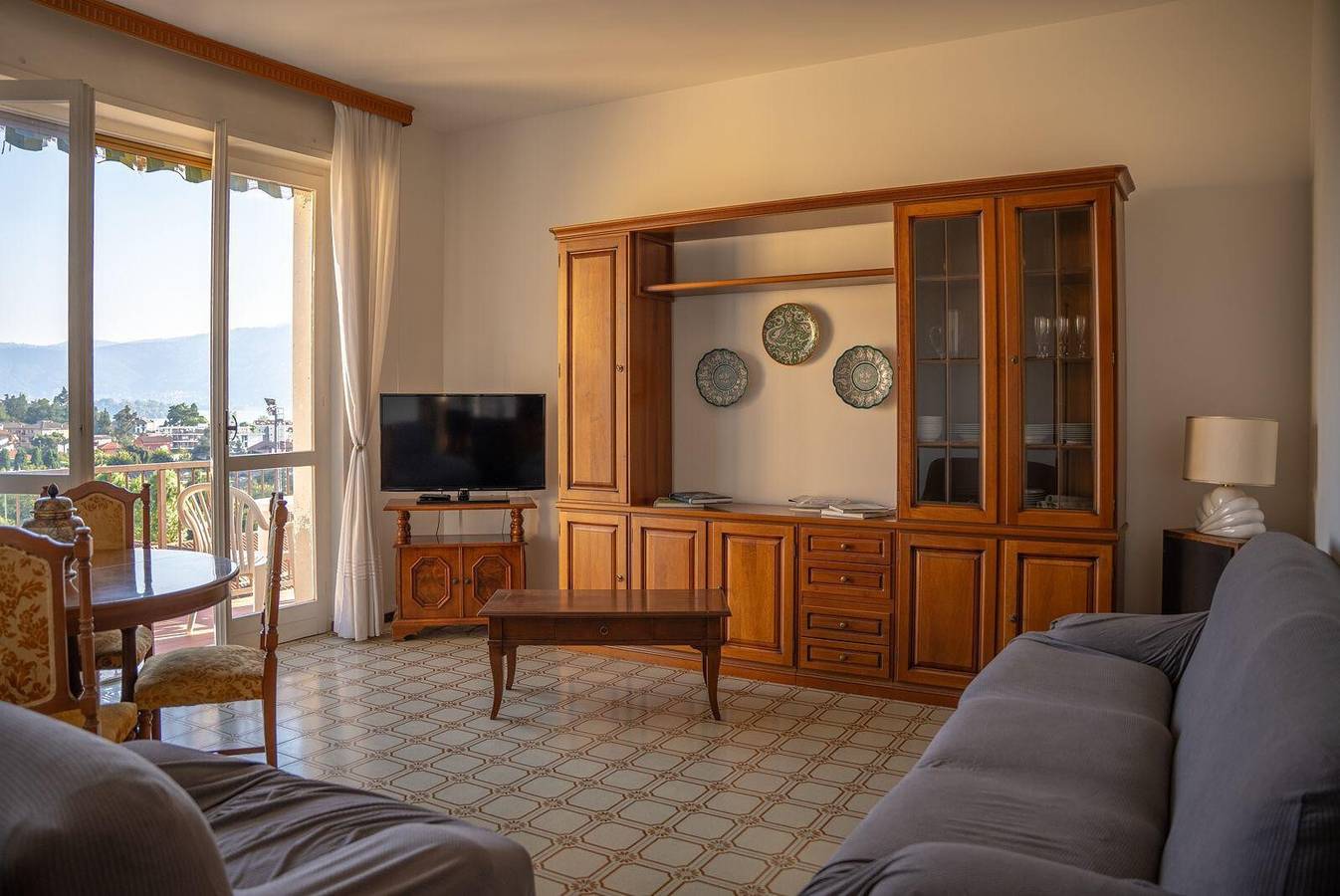 Ganze Wohnung, Ferienwohnung 'Verbania Panorama Lago' mit Blick auf den See und Balkon in Verbania, Comune di Verbania
