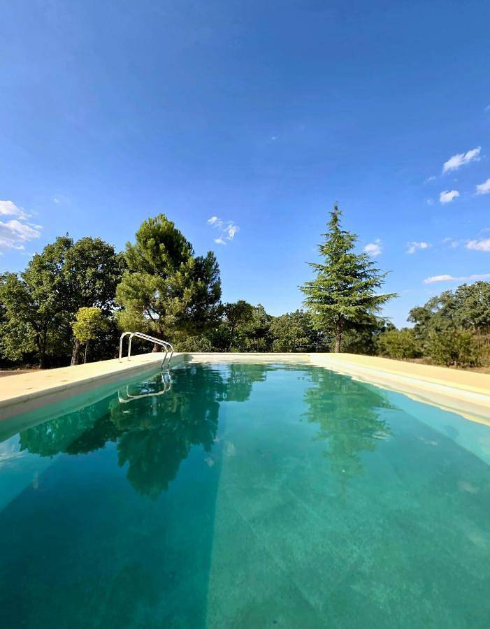 Casa de vacaciones para 7 personas, con vistas además de jardín y piscina en Sierra de Gredos - 3