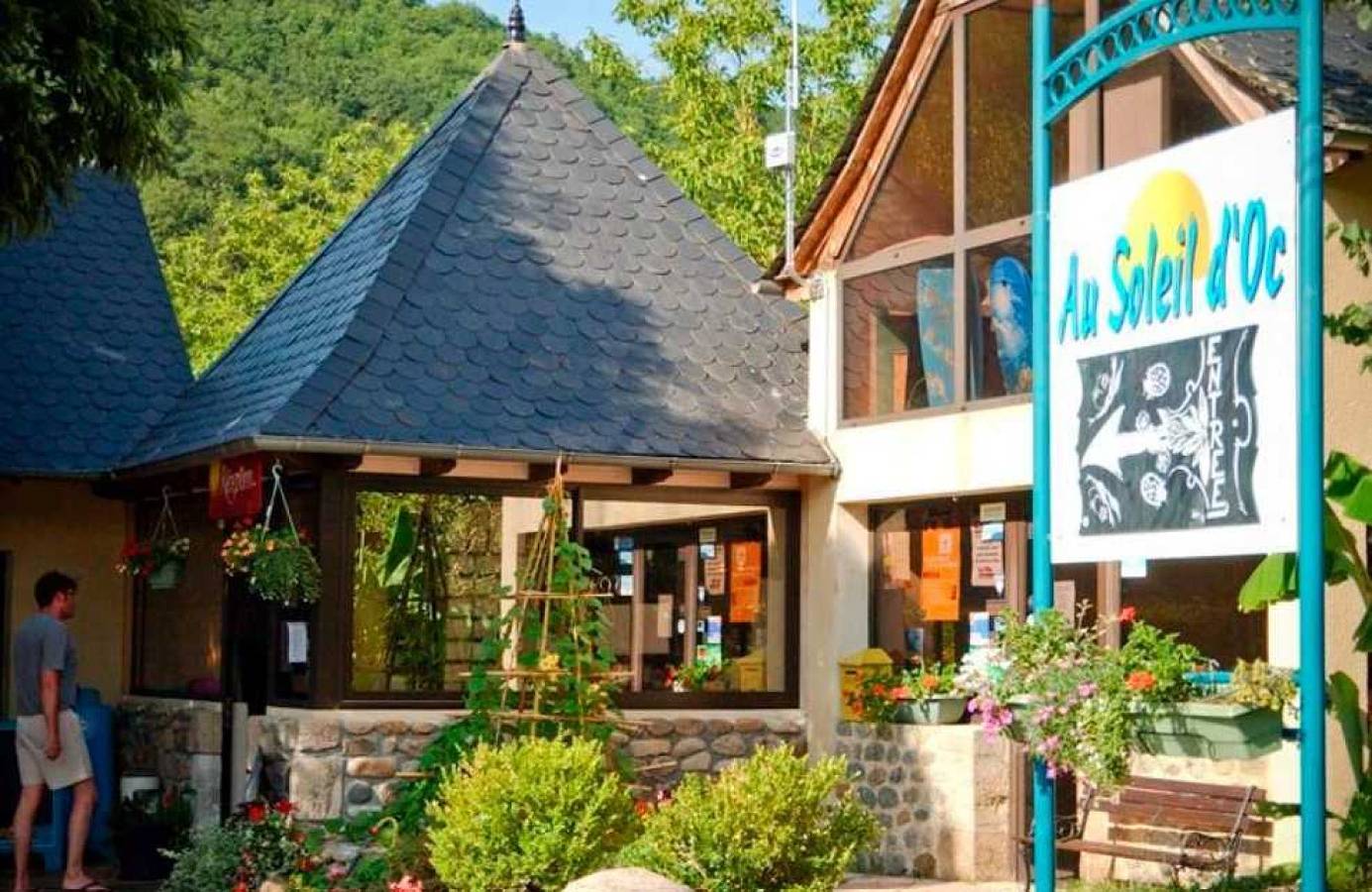 Camping 4 étoiles - ef0bib in Monceaux-sur-Dordogne, Región de Tulle