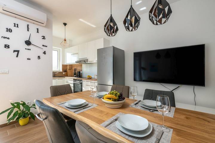 Villa pour 6 personnes, avec balcon/terrasse et piscine à Barbariga - 4