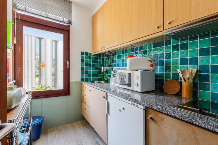 Entire apartment, Apartment 'Tróia Dreams' with Private Terrace, Shared Garden and Air Conditioning in Praia Tróia Mar, Carvalhal