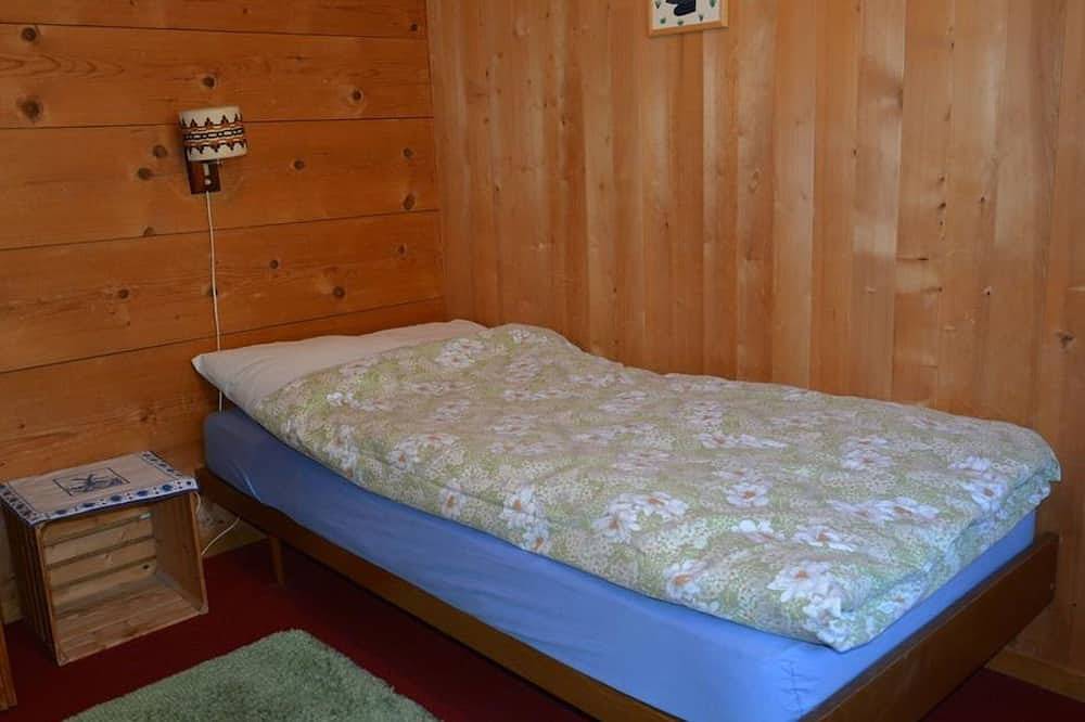 Ganze Wohnung, Schöne Wohnung für 7 Gäste mit  W-Lan, Tv, Balkon und Haustiere erlaubt in Lauenen b. Gstaad, Lauenen