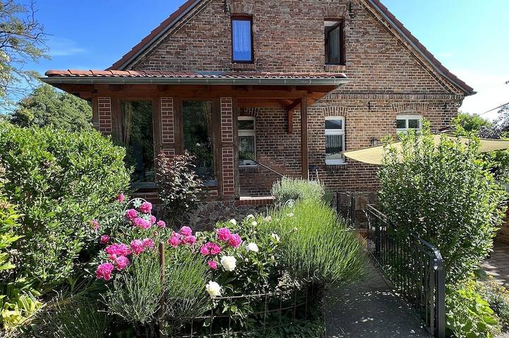 Ferienhaus für 4 Personen, mit Terrasse und Garten in Wriezen