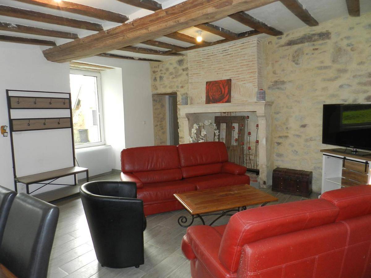 Four-Bedroom House in Avessé, Sarthe