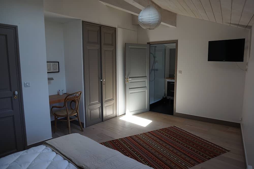 Apartamento entero, Authenticité, Calme et Espace à Proximité D'airbus et du Meett, 110 m2 , Jardin in Beauzelle, Alto Garona