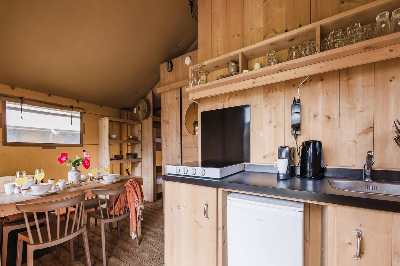 Gooise Heide — The Forest Tent | 4 Persons | Heater in Huizen, Noord-Holland