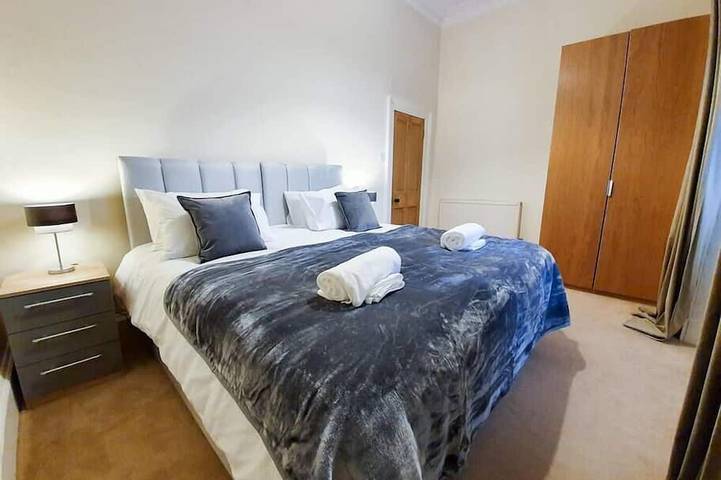 Ganze Wohnung, Linburn House Apartment near M90 Amazon in Dunfermline, Region Fife