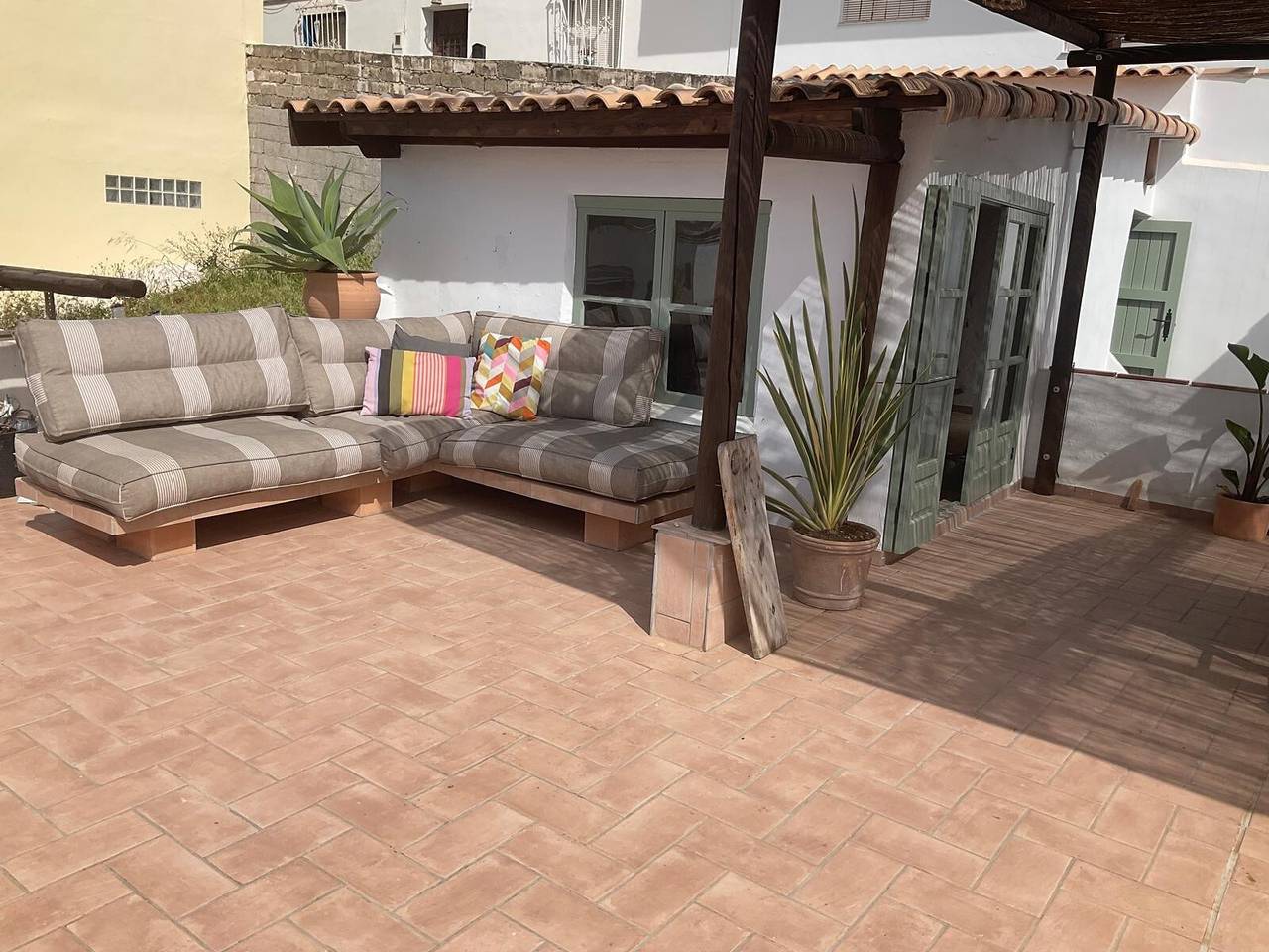 Holiday Home 'Terraza' with Sea Views, Wi-Fi and Air Conditioning in La Herradura, Almuñecar