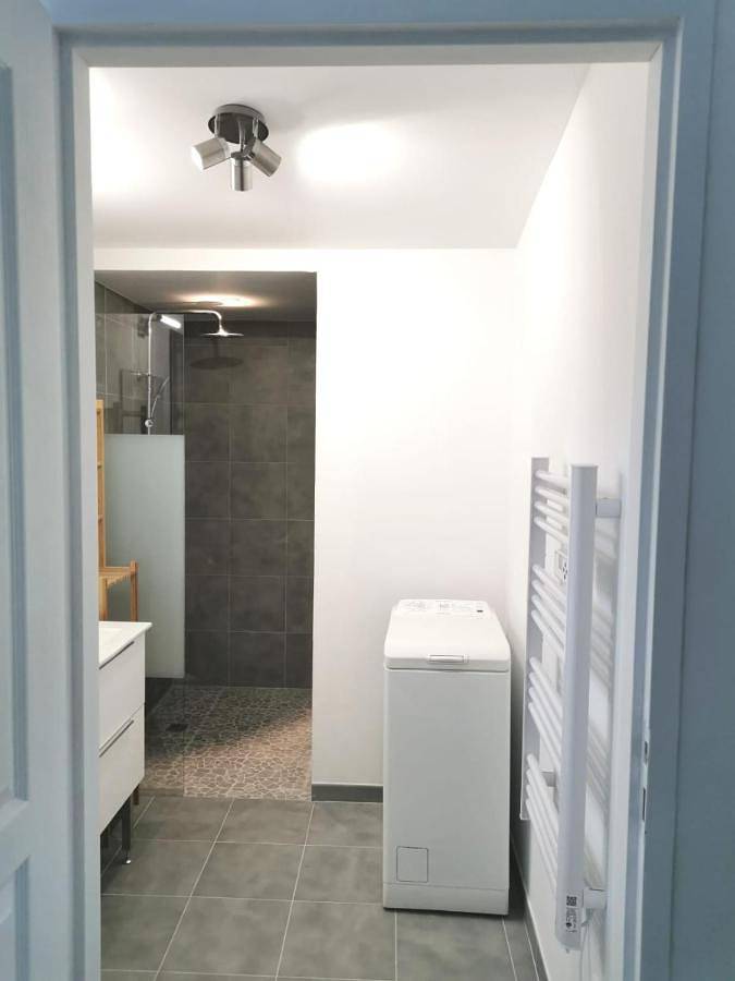 Appartement entier, Studio in Pujaut, Région de Nîmes
