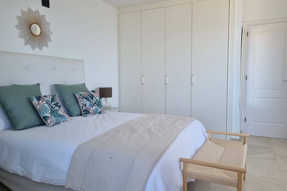 Fantastic Villa in Gran Canaria – Private Pool, Sea Views, Near Beach & Golf in Puerto Rico (Gran Canaria), South Gran Canaria