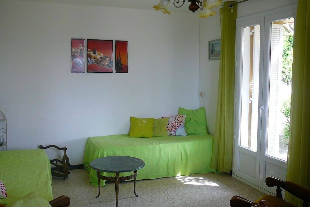 Soleggiato villa con vista mozzafiato sul borgo e il mare in Oletta, Calvi e dintorni