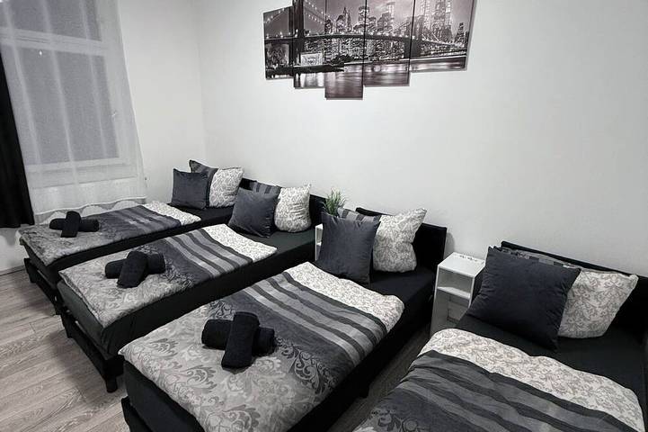 Ganze Wohnung, Ferienwohnung - modernes Heim Li-Apartments in Pforzheim, Nordschwarzwald