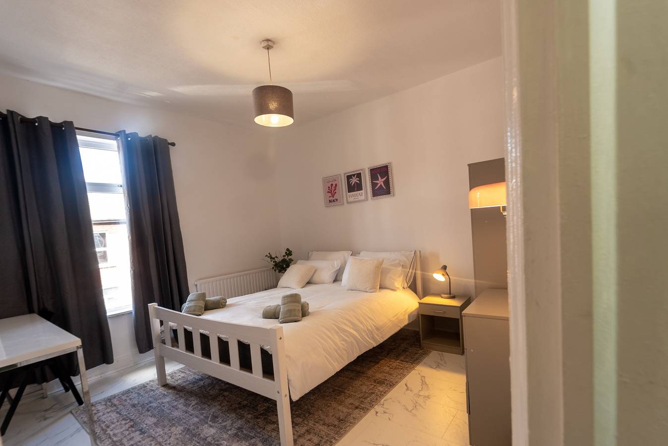Stylish 2 Bedroom with Free Parking in Manchester, Greater Manchester
