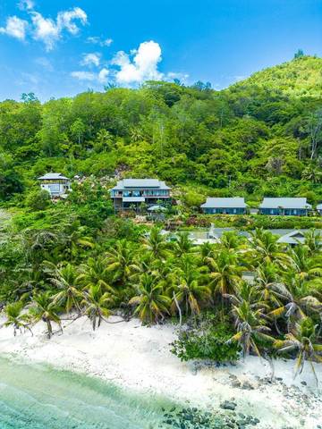 Hôtel pour 4 personnes, avec jardin et vue dans Takamaka