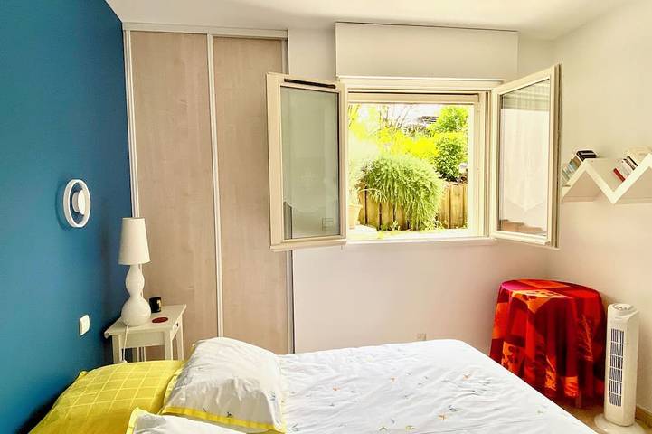 Ganze Wohnung, Appt im Erdgeschoss. Spektakuläre Aussicht auf den See von Annecy und die Berge in Talloires-Montmin, Annecy und Umgebung