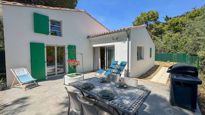 Gîte pour 6 personnes, avec jardin dans Plage Du Gros Jonc Le Bois Plage En Re - 2