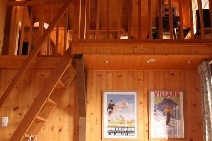 Holiday rental for 8 people, with garden and balcony in Swiss Alps