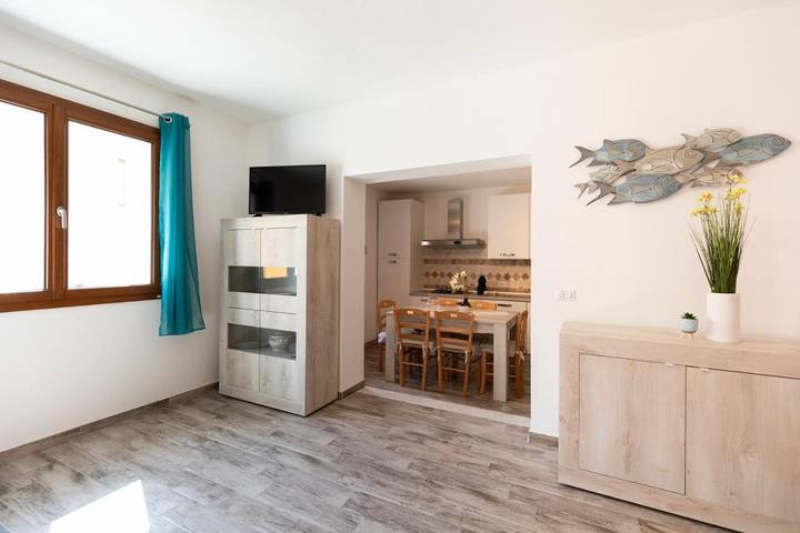 Location de vacances pour 5 personnes, avec vue, animaux acceptés à Sant'Antonio di Gallura - 3