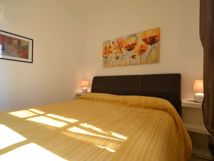 Appartamento intero, Climatizzato, con piscina, spa e centro fitness. in Magliolo, Alpi Liguri